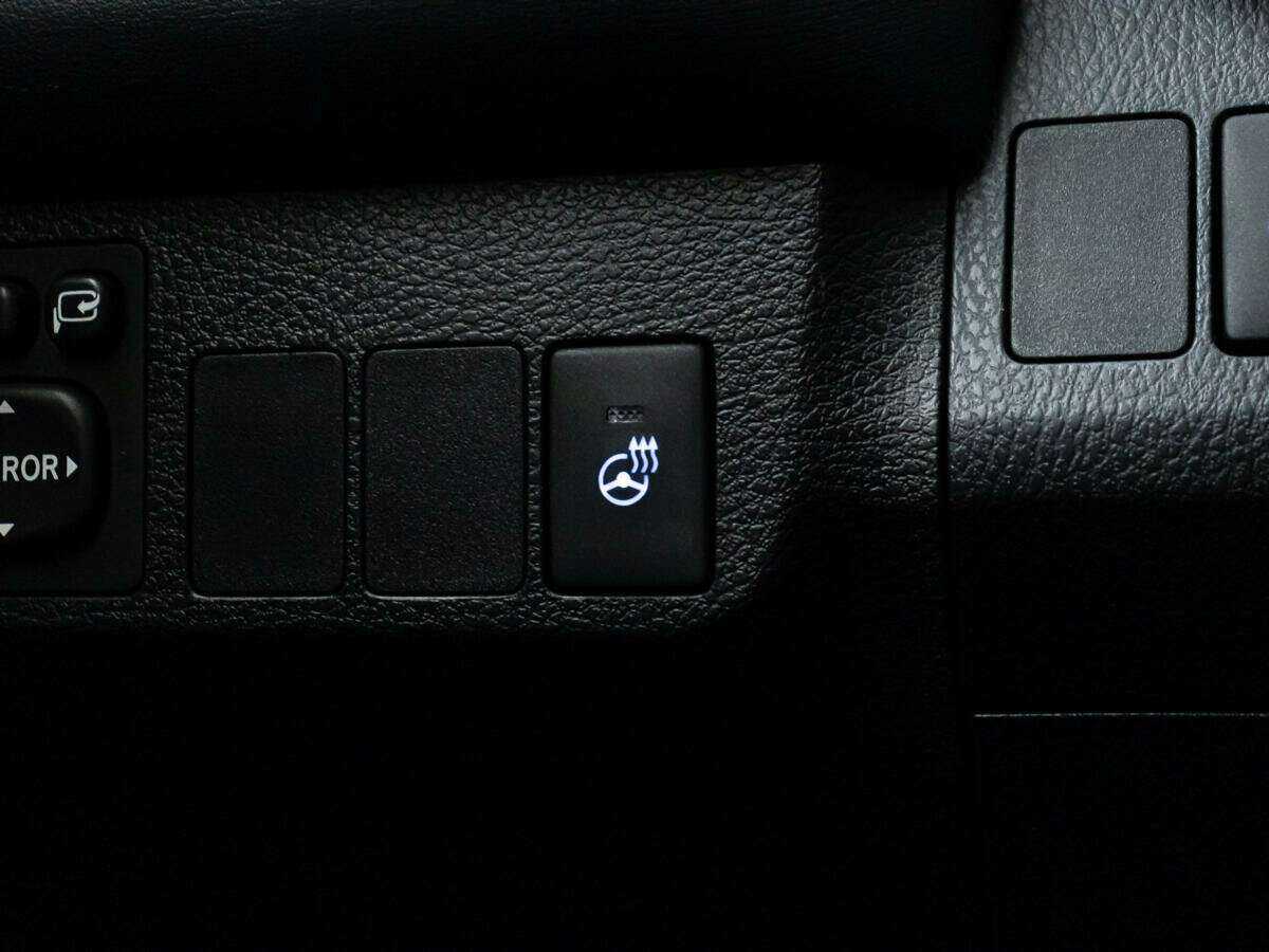 Toyota RAV4 с пробегом — 2018 год. Фото: #18