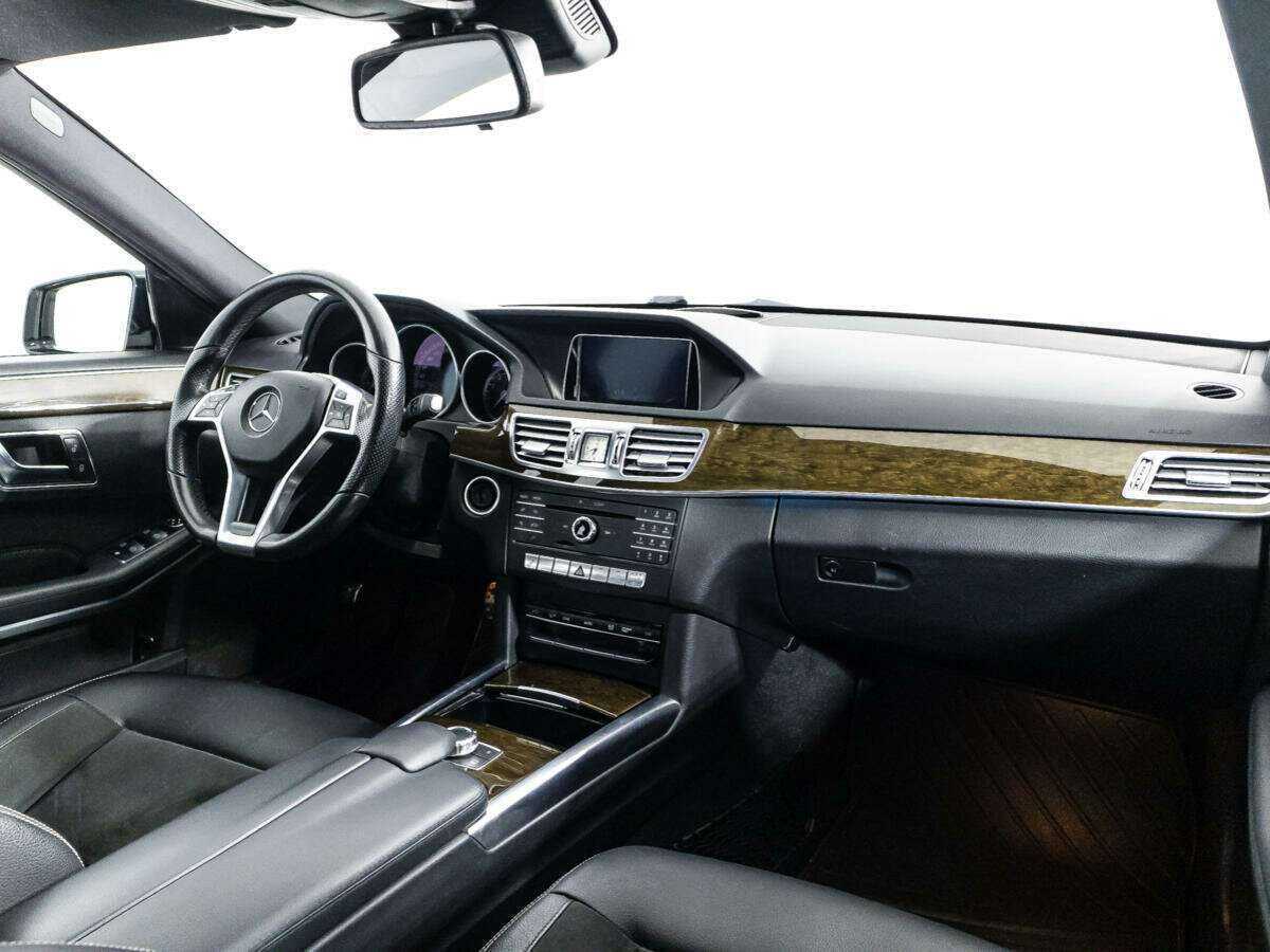 Mercedes-Benz E-Класс с пробегом — 2015 год. Фото: #8