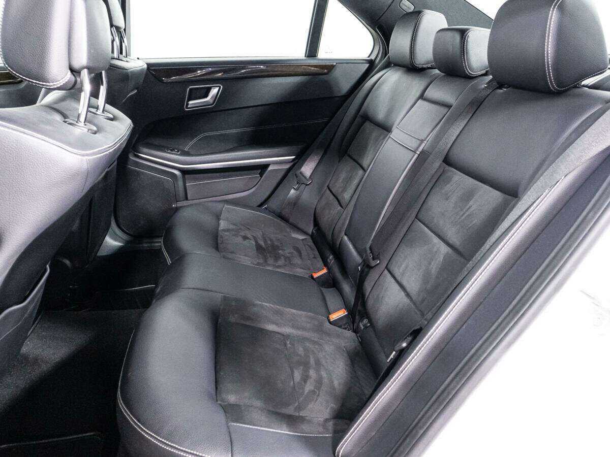 Mercedes-Benz E-Класс с пробегом — 2015 год. Фото: #9