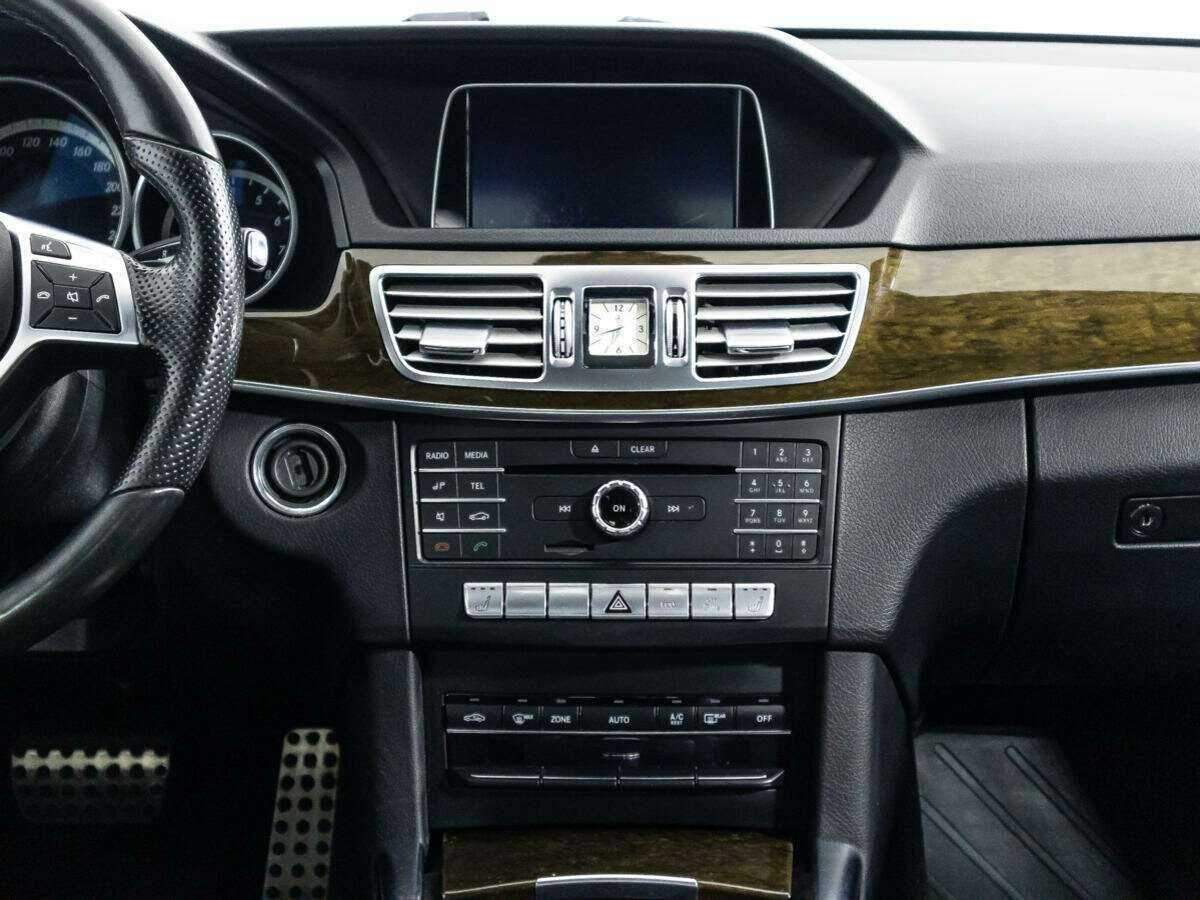 Mercedes-Benz E-Класс с пробегом — 2015 год. Фото: #13