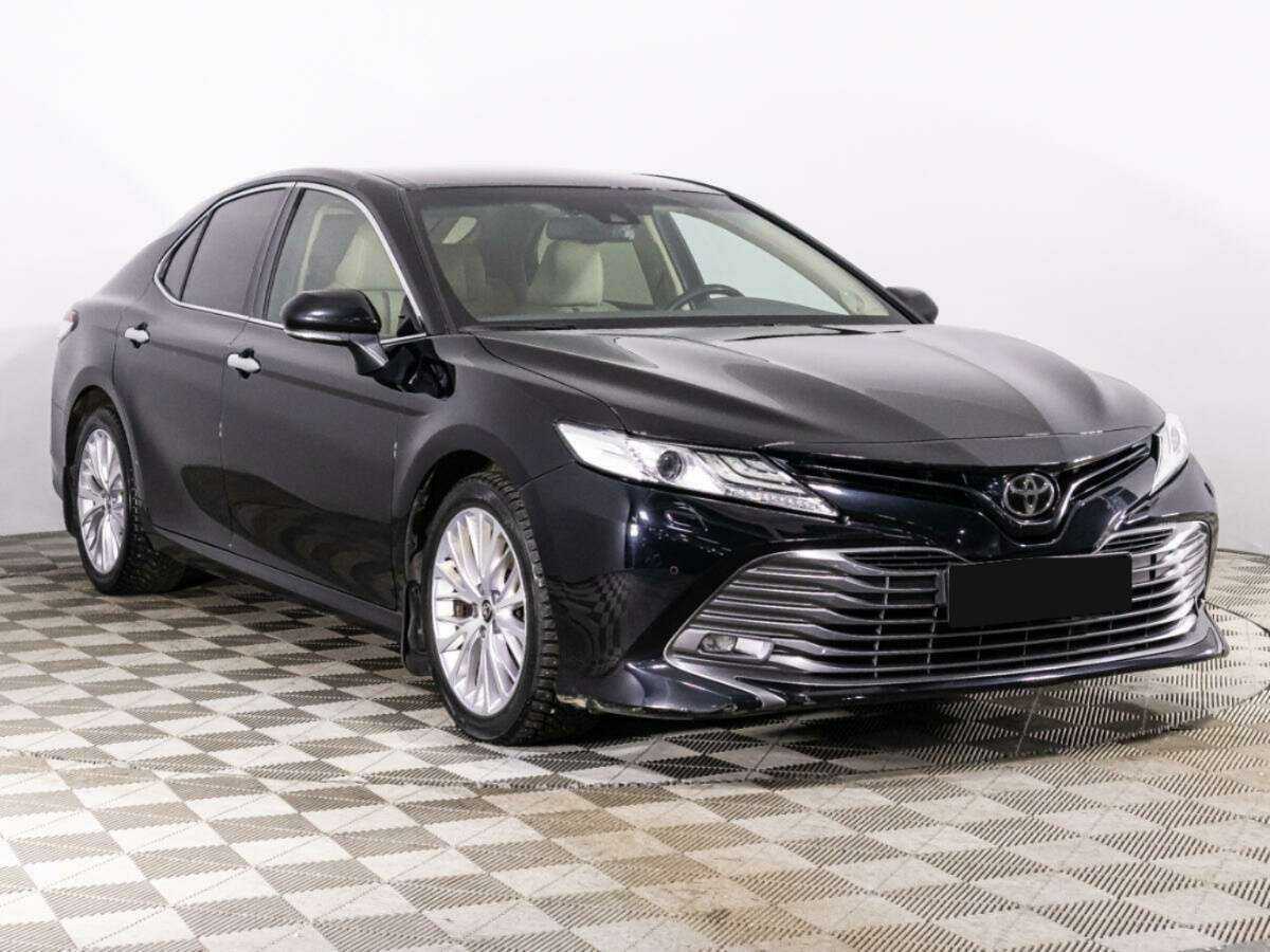 Toyota Camry с пробегом — 2018 год. Фото: #2