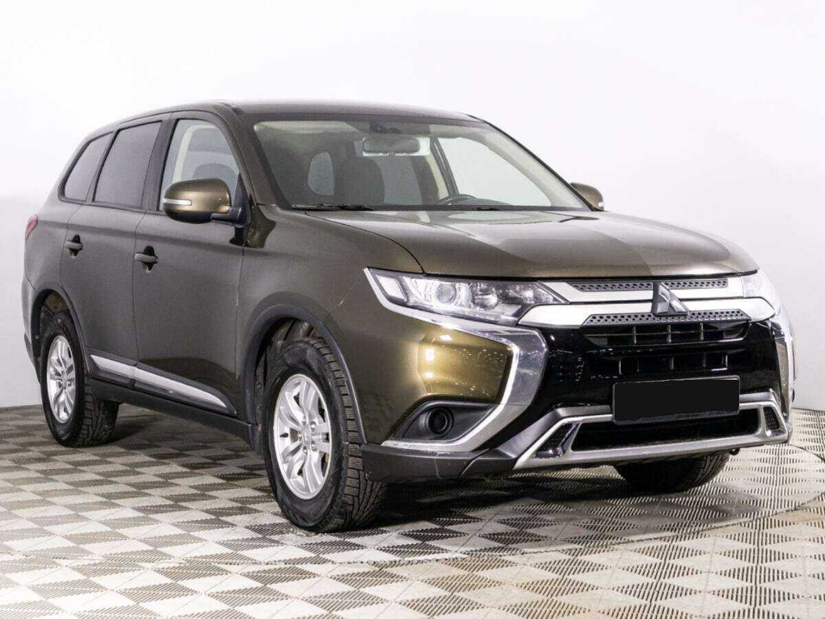 Mitsubishi Outlander с пробегом — 2019 год. Фото: #2