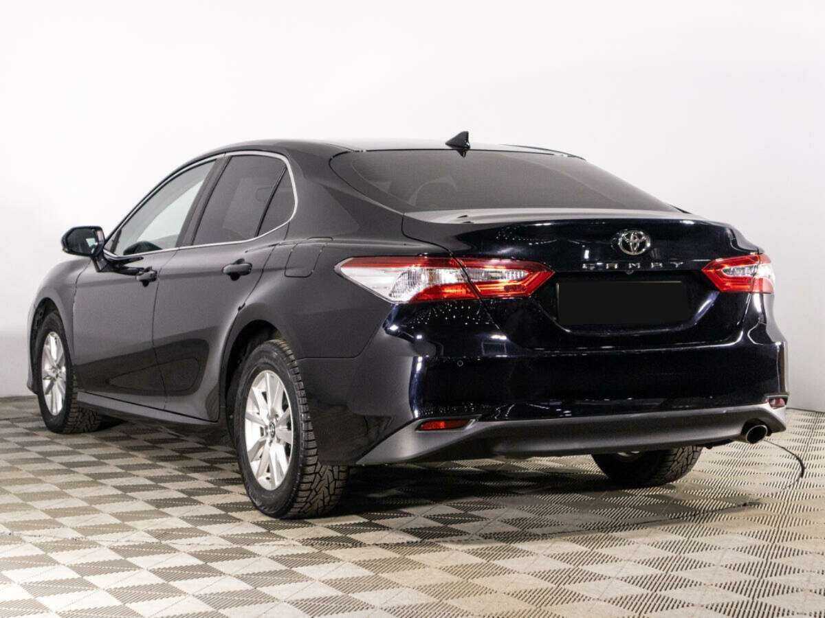 Toyota Camry с пробегом — 2019 год. Фото: #6