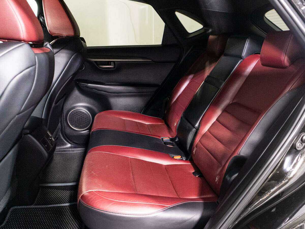 Lexus NX с пробегом — 2015 год. Фото: #9