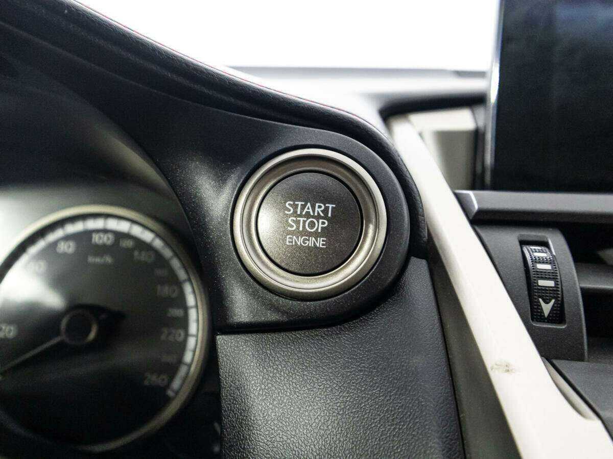 Lexus NX с пробегом — 2015 год. Фото: #17