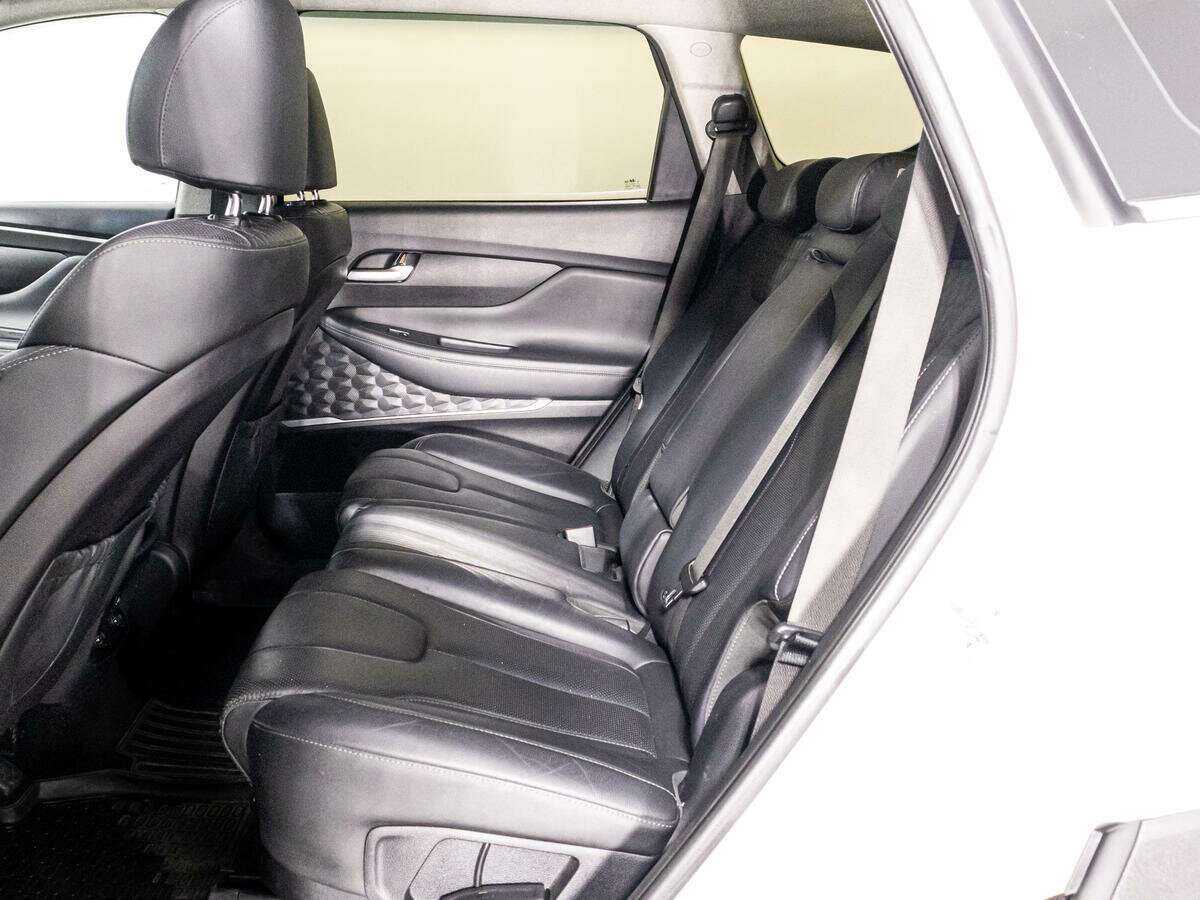 Hyundai Santa Fe с пробегом — 2019 год. Фото: #9