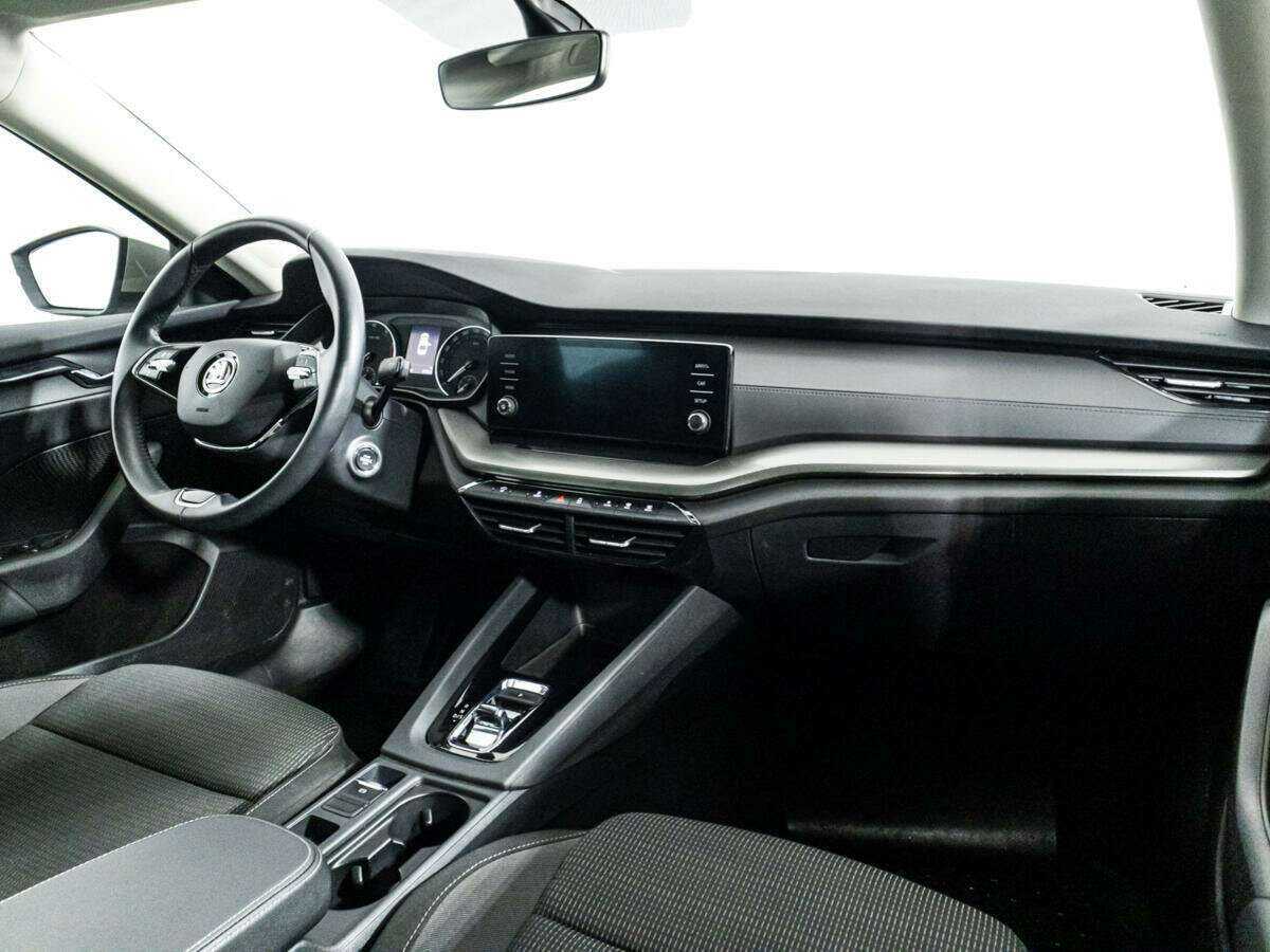 Skoda Octavia с пробегом — 2021 год. Фото: #8