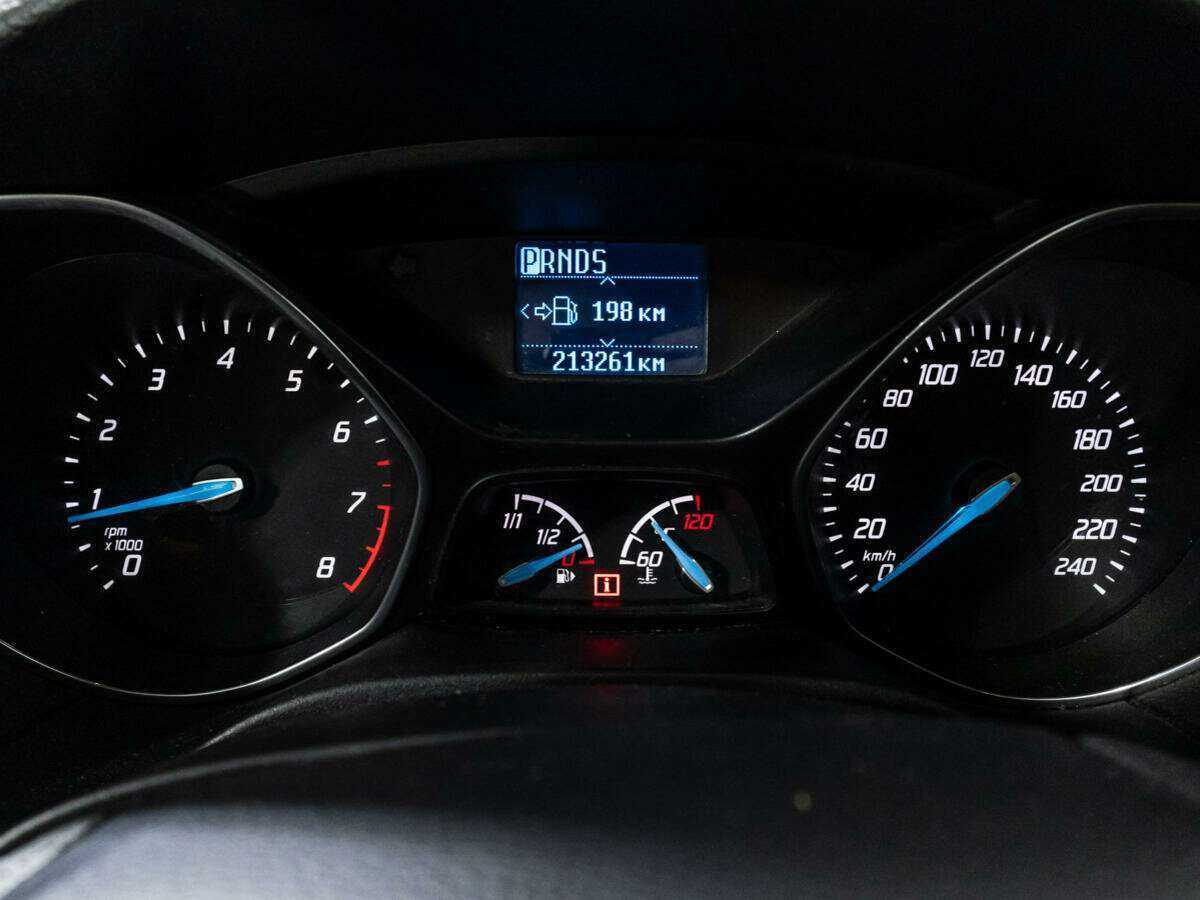 Ford Focus с пробегом — 2013 год. Фото: #11