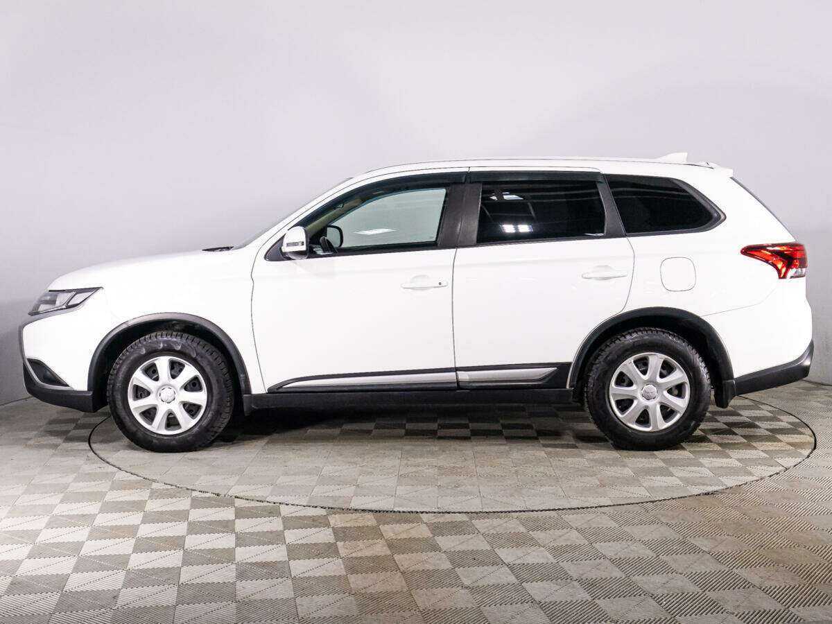 Mitsubishi Outlander с пробегом — 2019 год. Фото: #7