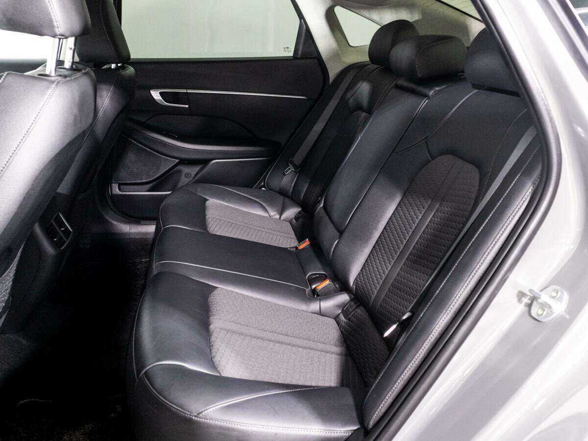 Hyundai Sonata с пробегом — 2020 год. Фото: #9