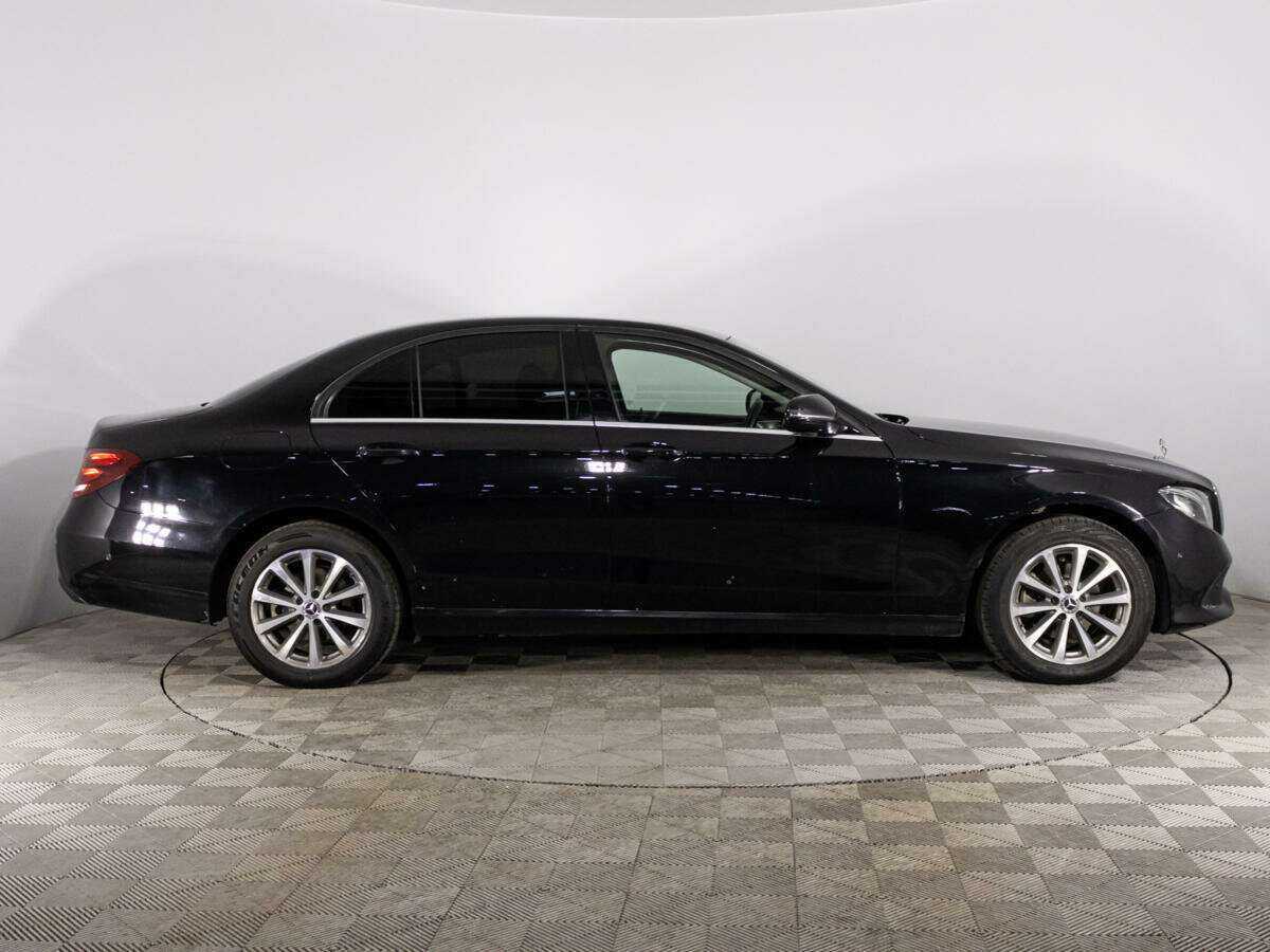 Mercedes-Benz E-Класс с пробегом — 2019 год. Фото: #3