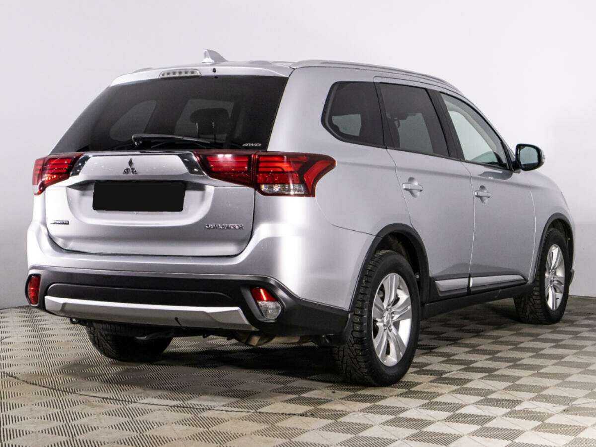 Mitsubishi Outlander с пробегом — 2017 год. Фото: #4