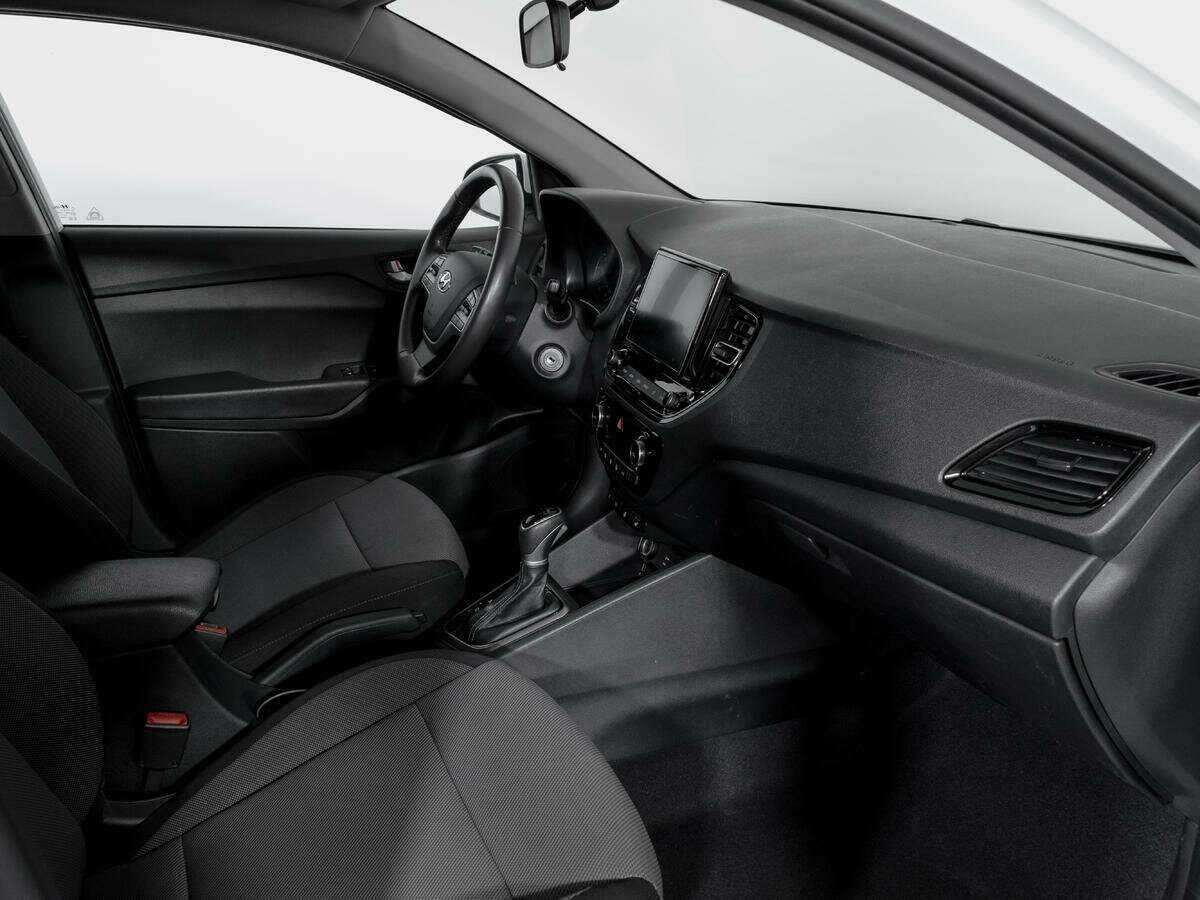 Hyundai Solaris с пробегом — 2021 год. Фото: #8