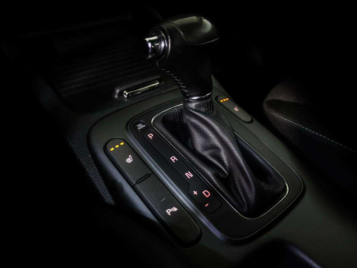 Kia Cerato с пробегом — 2015 год. Фото: #13