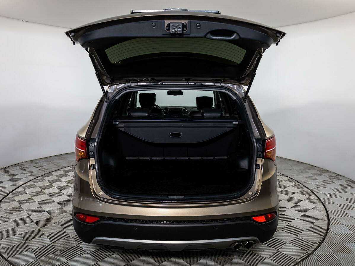 Hyundai Santa Fe с пробегом — 2013 год. Фото: #16