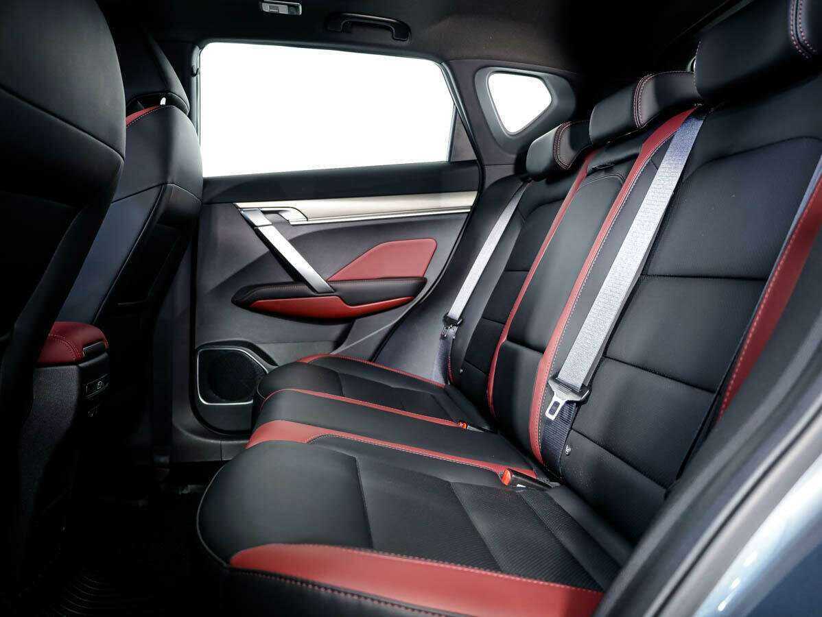 Geely Coolray с пробегом — 2021 год. Фото: #12