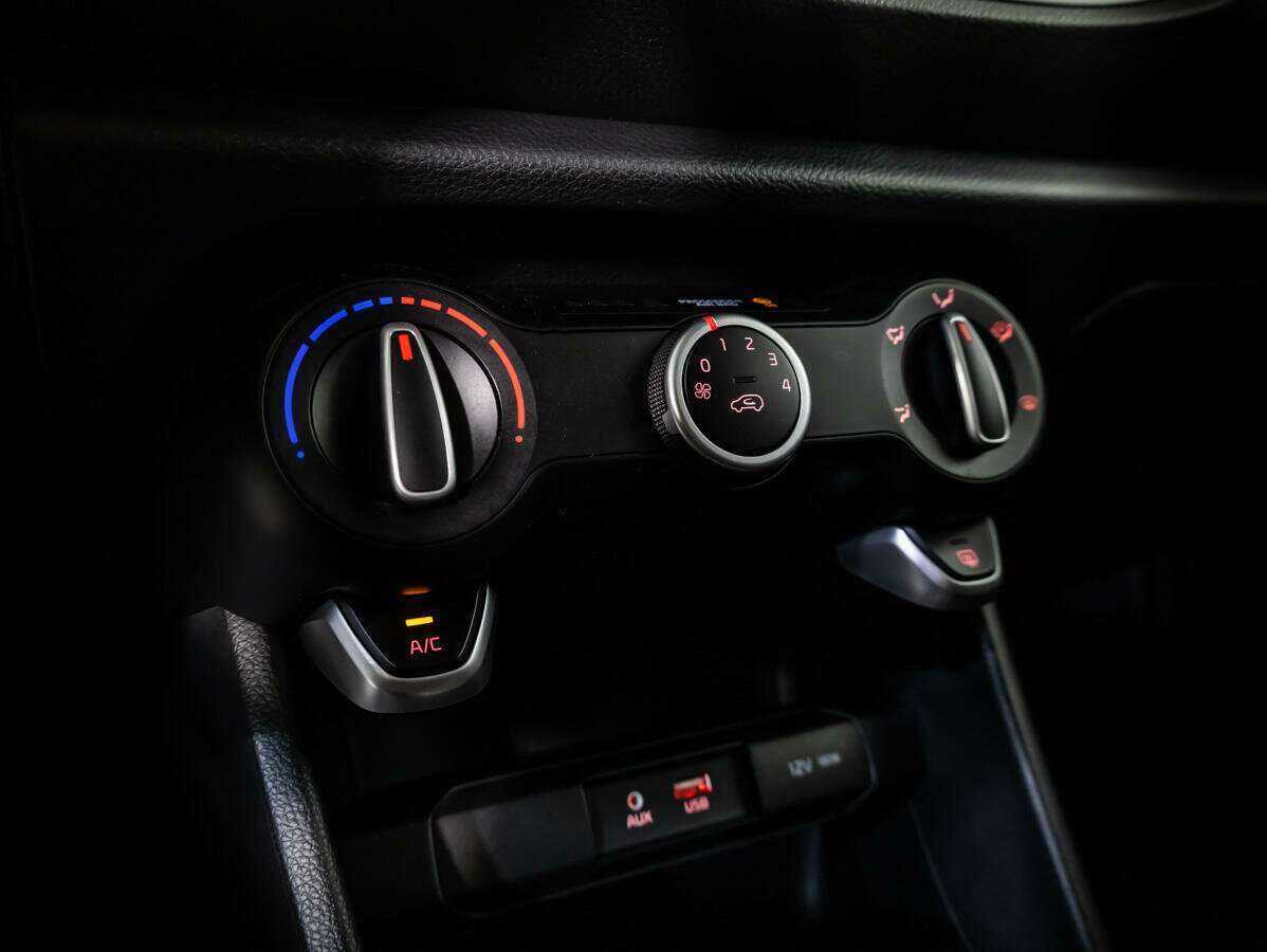 Kia Picanto с пробегом — 2018 год. Фото: #12