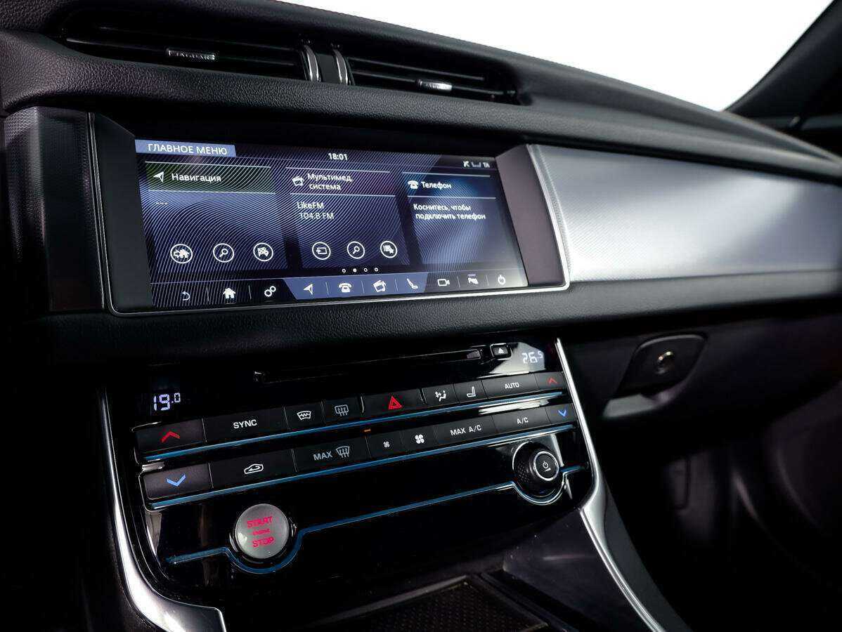 Jaguar XF с пробегом — 2017 год. Фото: #17