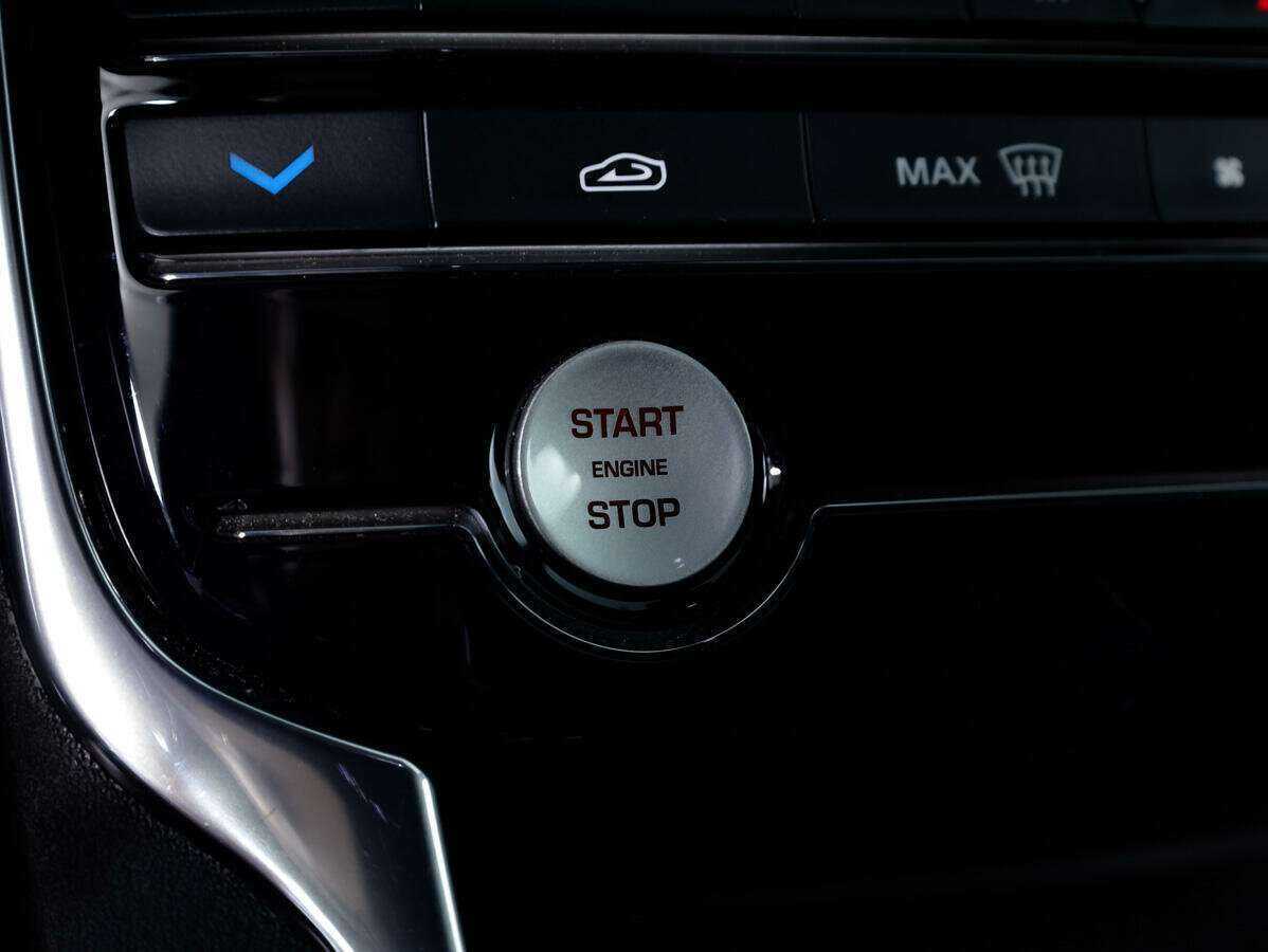 Jaguar XF с пробегом — 2017 год. Фото: #21