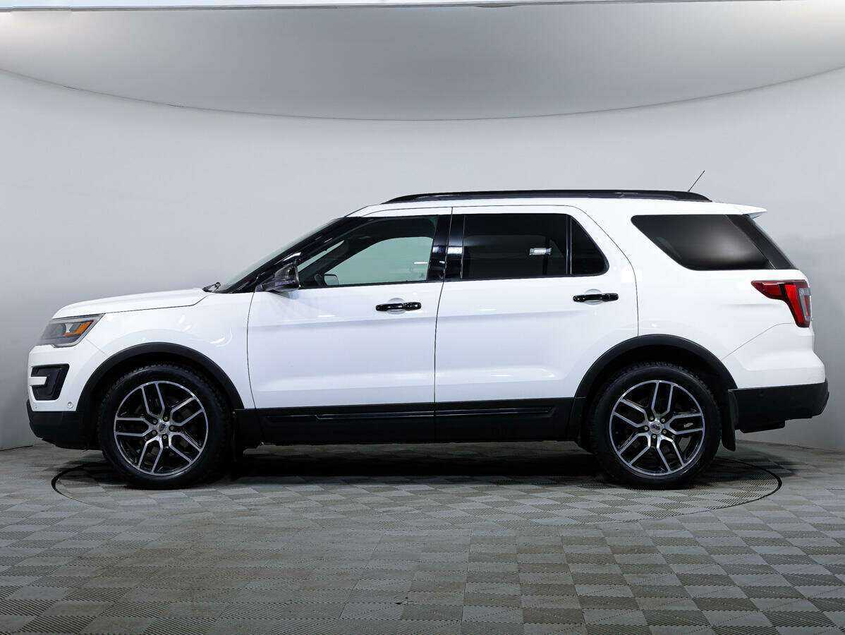 Ford Explorer с пробегом — 2015 год. Фото: #7