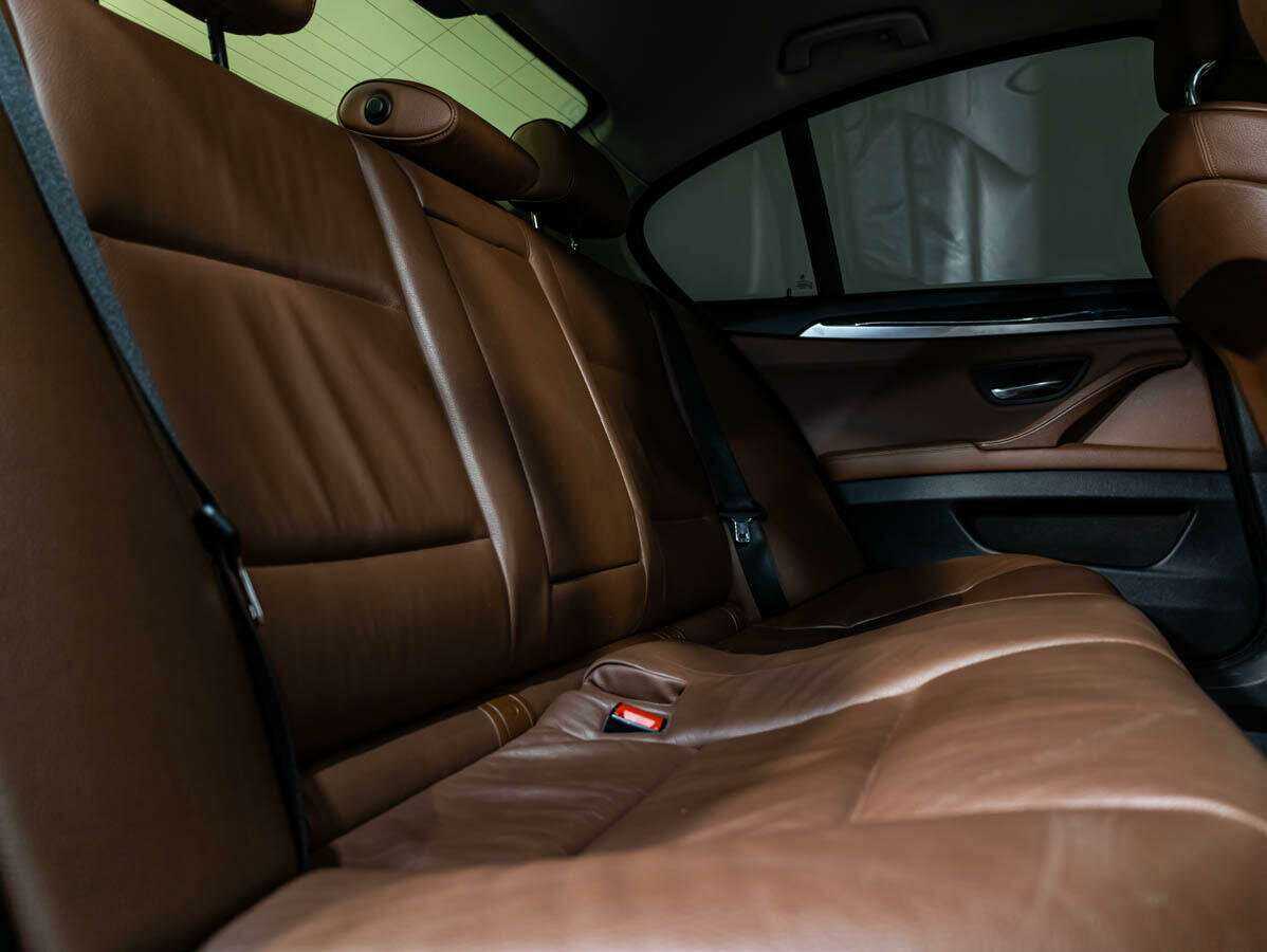 BMW 5 серии с пробегом — 2012 год. Фото: #11