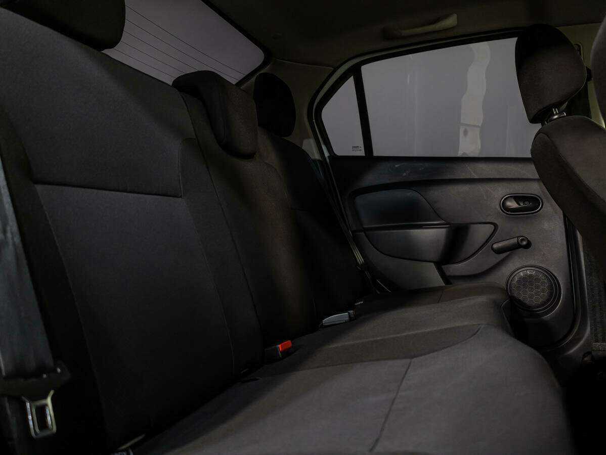 Renault Logan с пробегом — 2019 год. Фото: #10