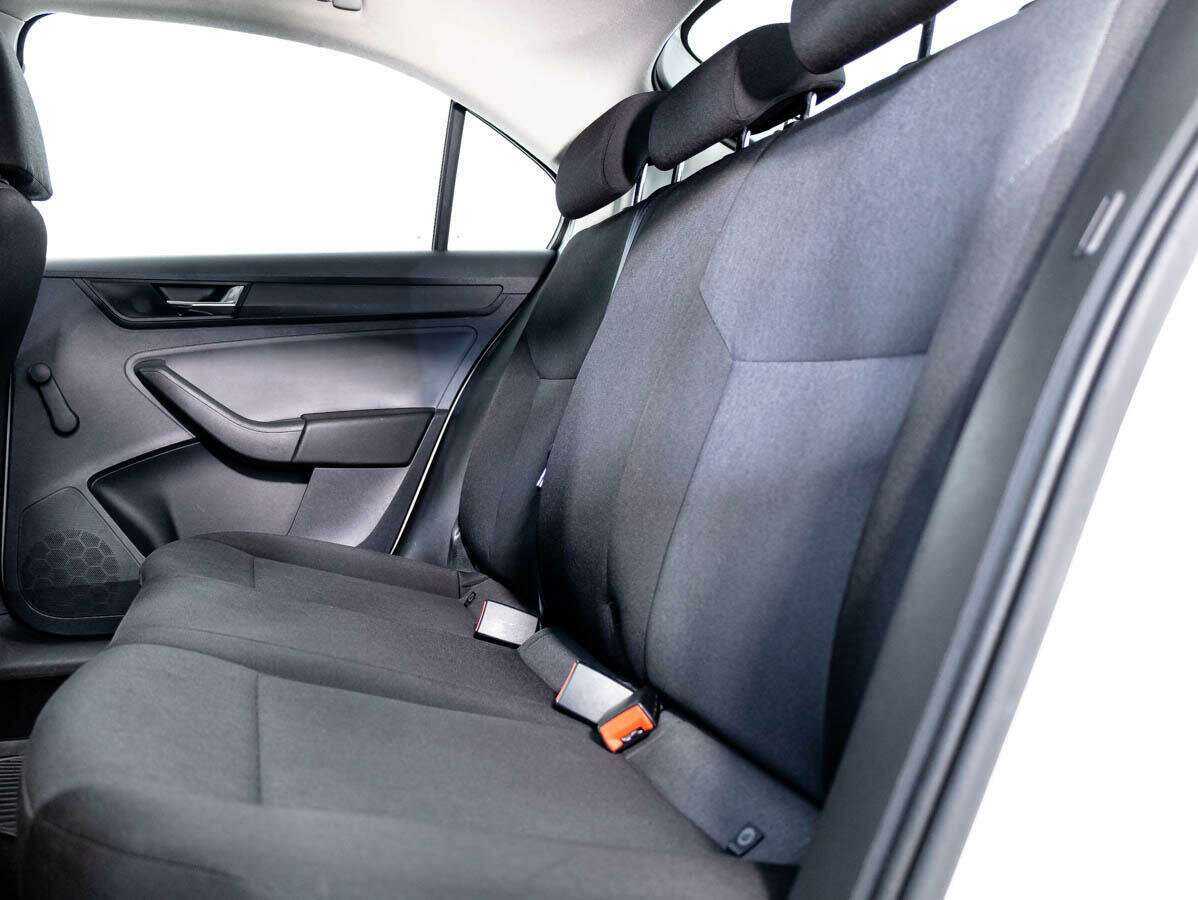 Skoda Rapid с пробегом — 2017 год. Фото: #12