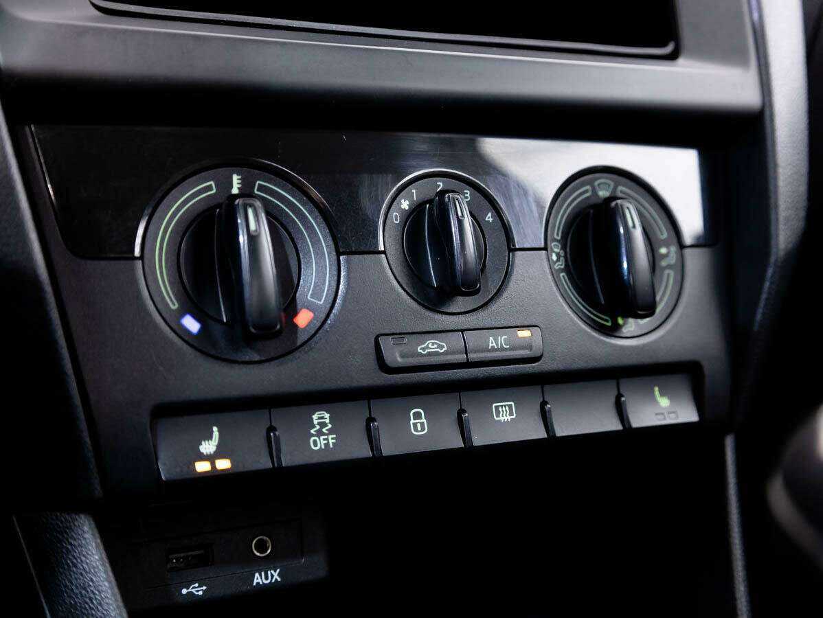 Skoda Rapid с пробегом — 2017 год. Фото: #17