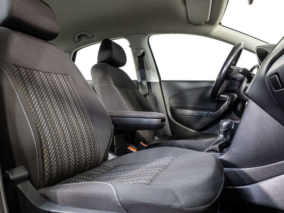 Volkswagen Polo с пробегом — 2017 год. Фото: #9