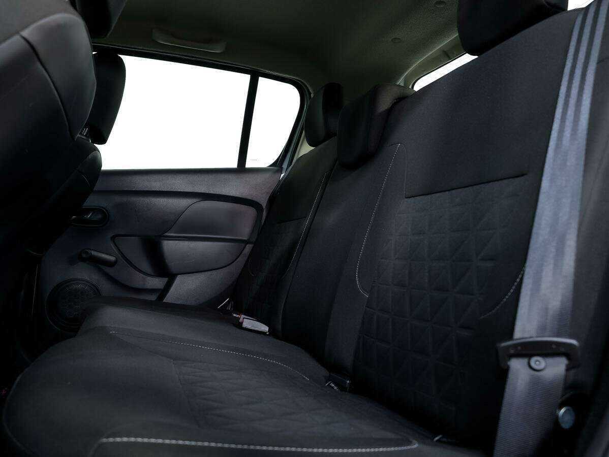Renault Sandero с пробегом — 2018 год. Фото: #13