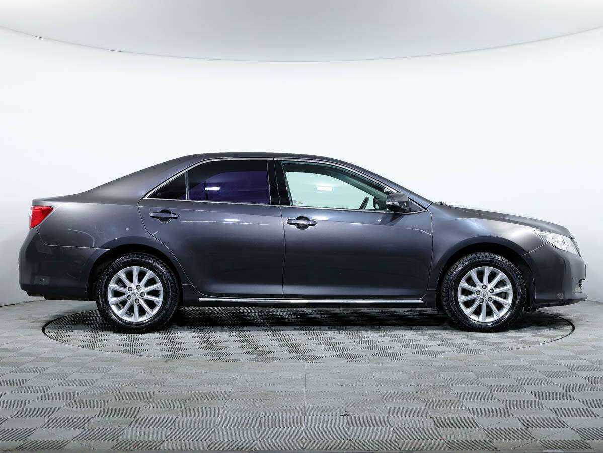 Toyota Camry с пробегом — 2013 год. Фото: #2