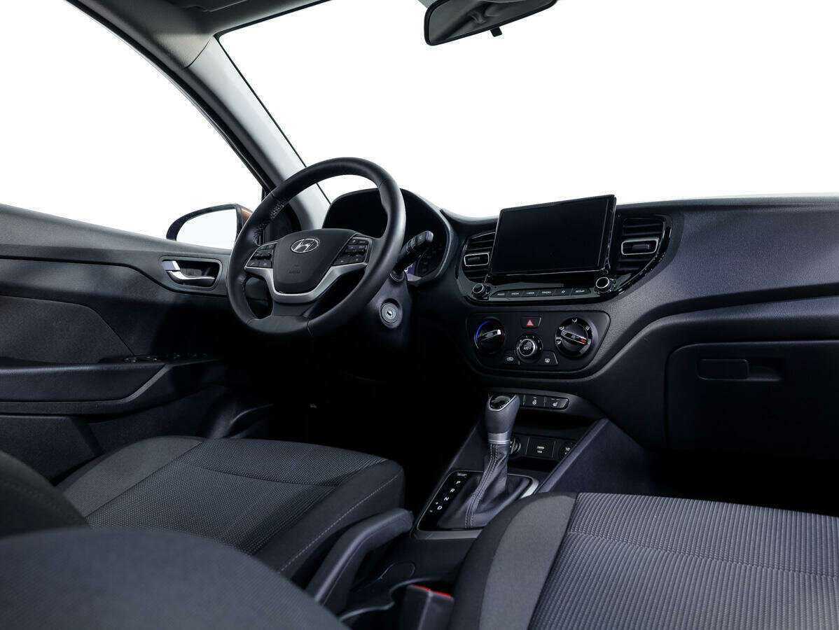 Hyundai Solaris с пробегом — 2021 год. Фото: #8