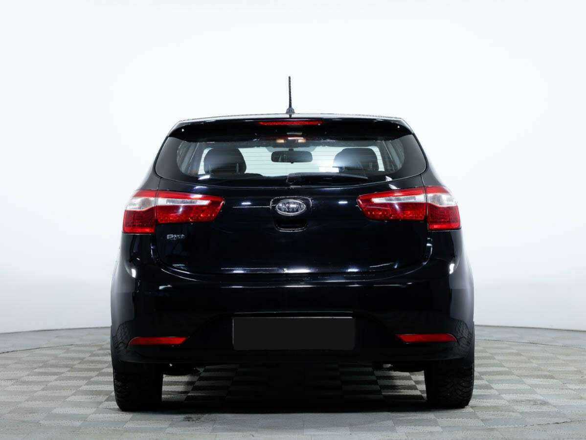 Kia Rio с пробегом — 2012 год. Фото: #4