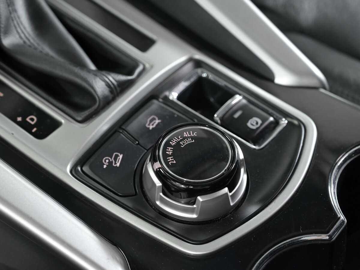 Mitsubishi Pajero Sport с пробегом — 2017 год. Фото: #13