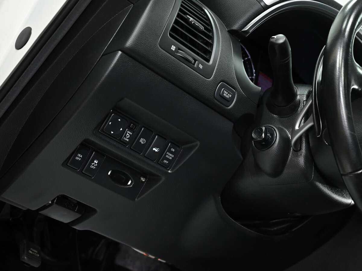 Infiniti FX с пробегом — 2012 год. Фото: #10