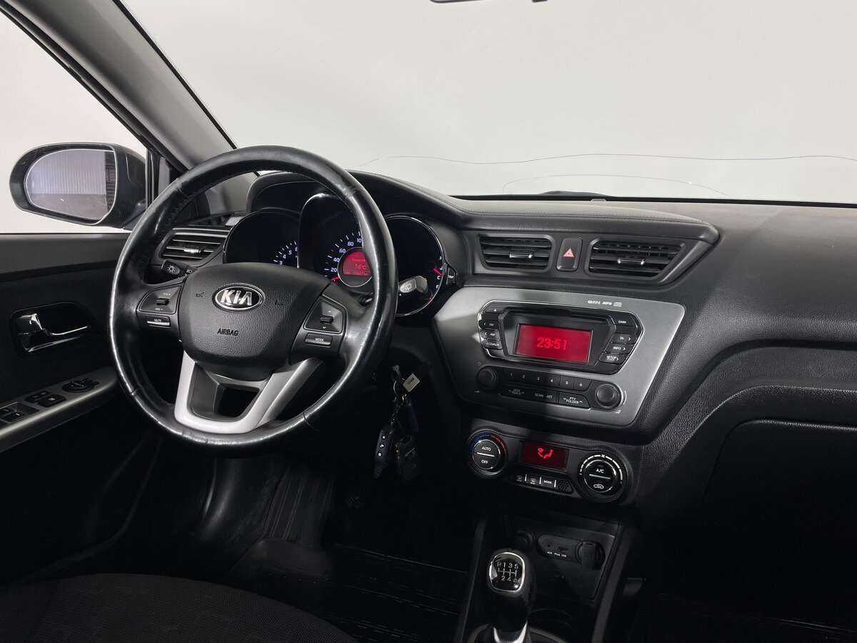 Kia Rio с пробегом — 2014 год. Фото: #11