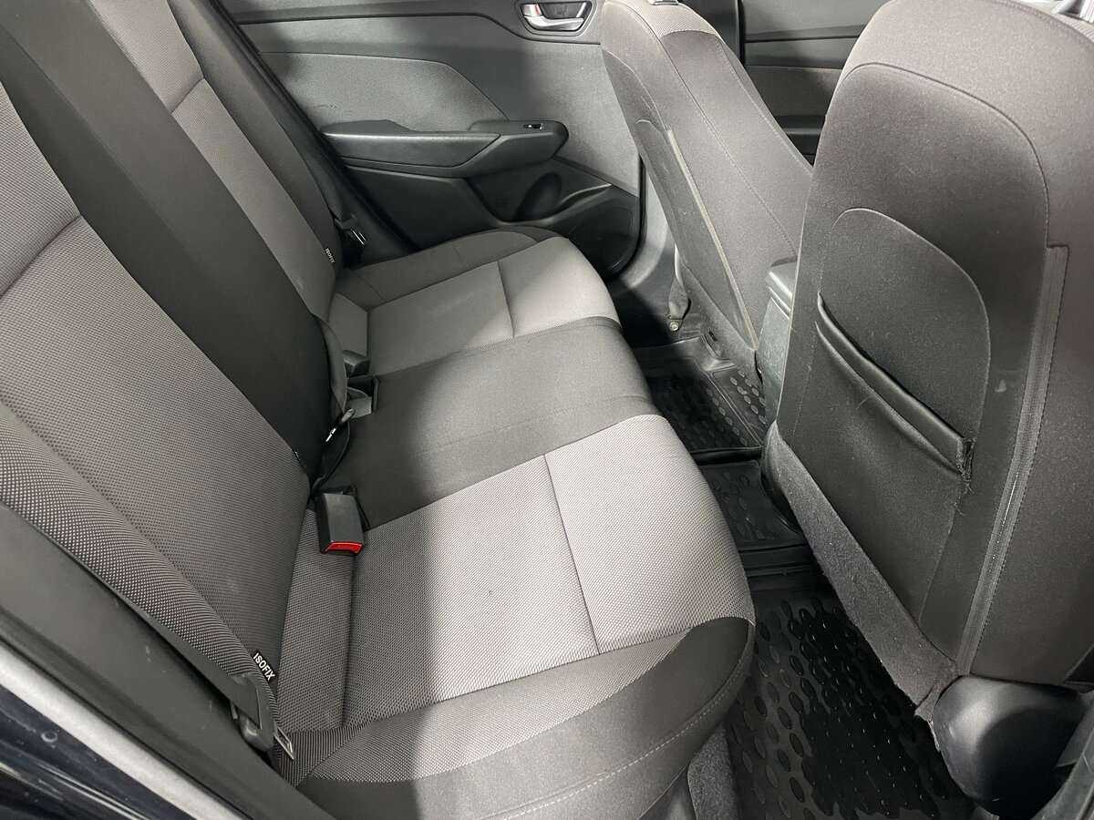 Hyundai Solaris с пробегом — 2017 год. Фото: #17