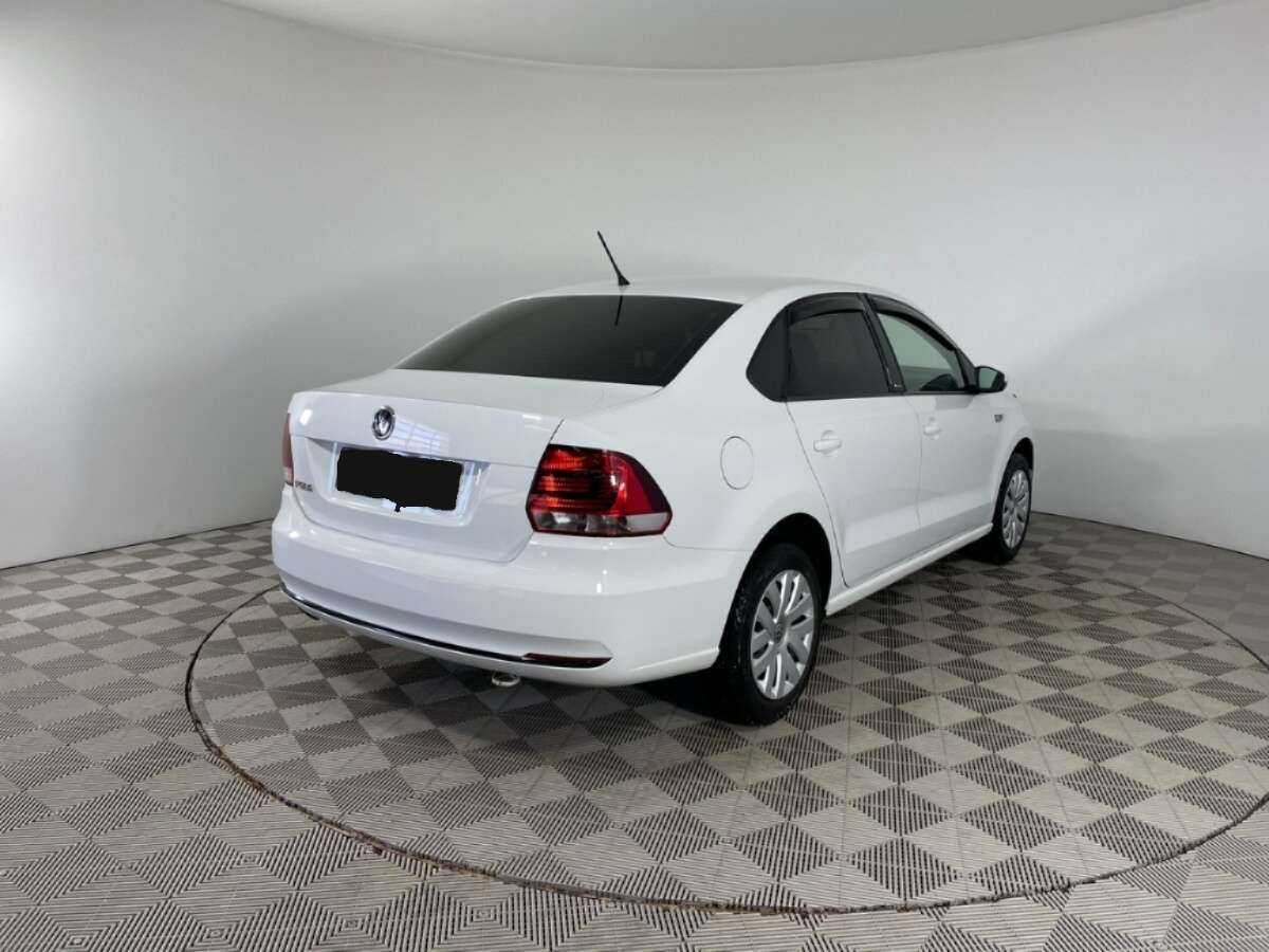 Volkswagen Polo с пробегом — 2016 год. Фото: #3