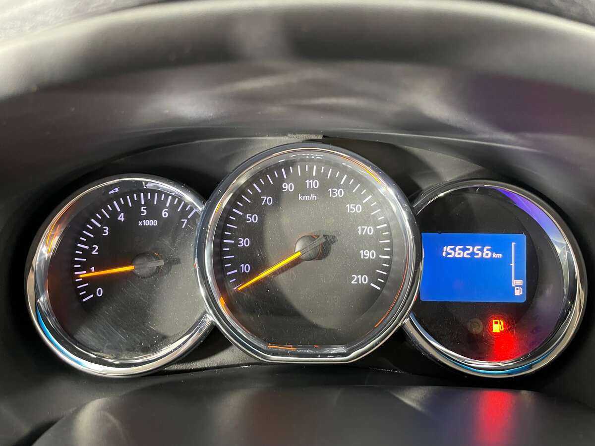 Renault Logan с пробегом — 2014 год. Фото: #16