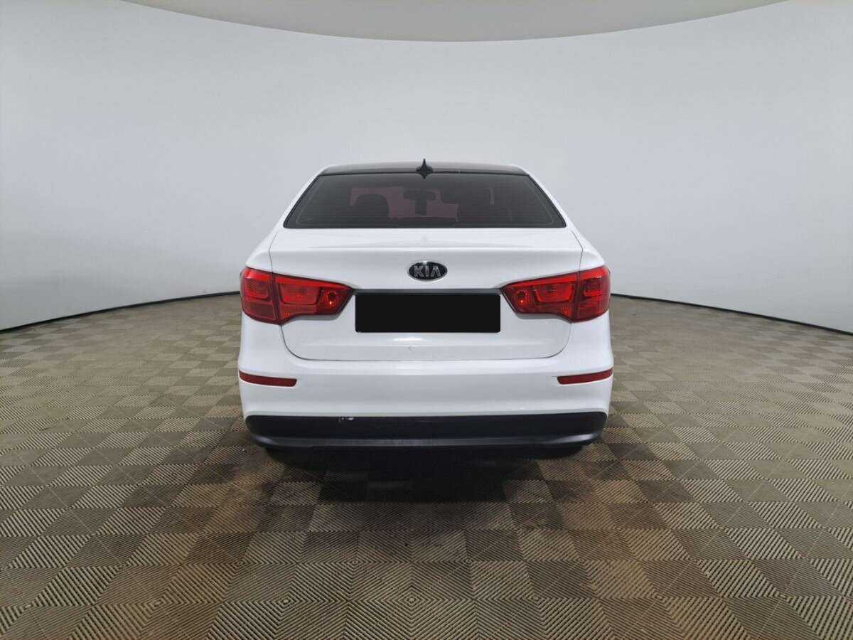 Kia Rio с пробегом — 2015 год. Фото: #5