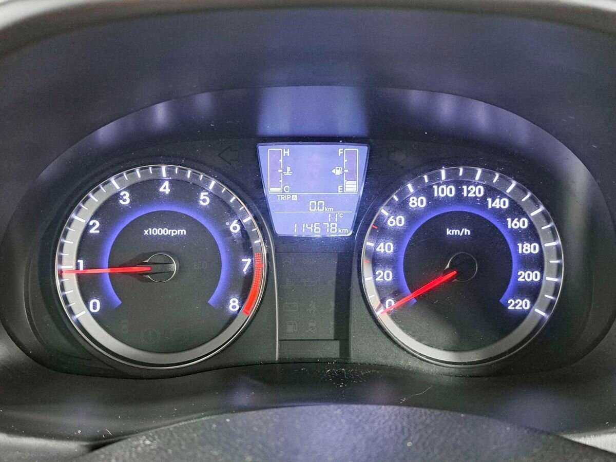 Hyundai Solaris с пробегом — 2016 год. Фото: #12