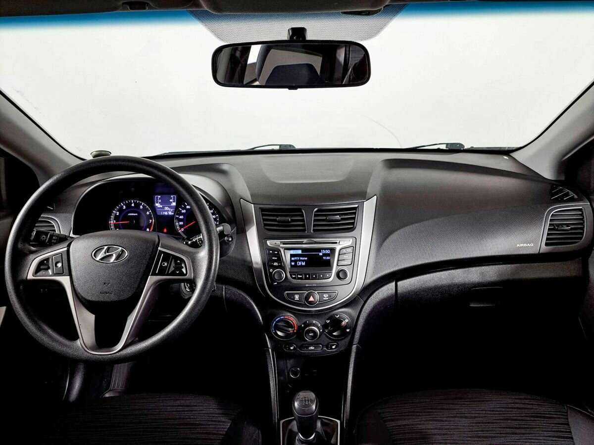 Hyundai Solaris с пробегом — 2016 год. Фото: #13