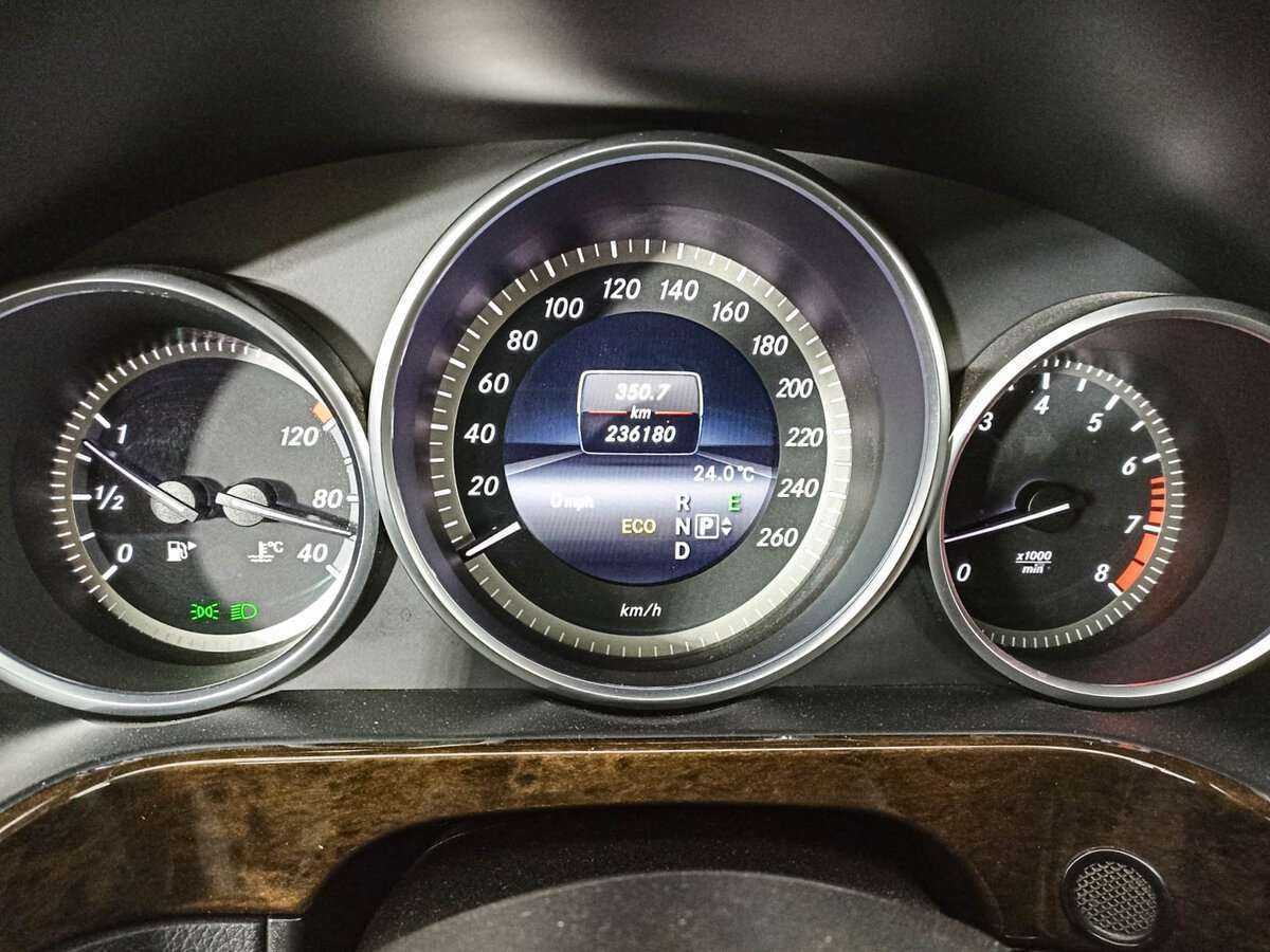 Mercedes-Benz E-Класс с пробегом — 2013 год. Фото: #10