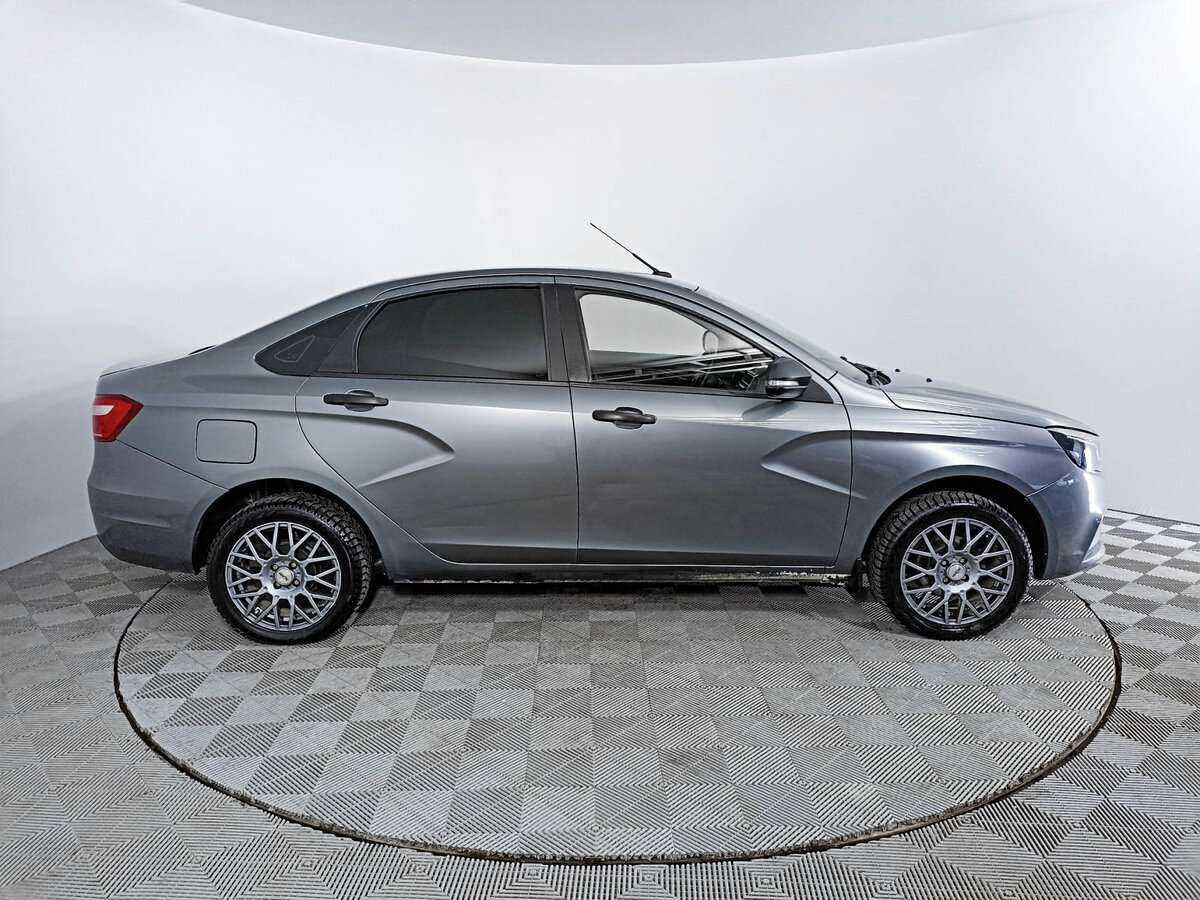 Lada (ВАЗ) Vesta с пробегом — 2018 год. Фото: #3