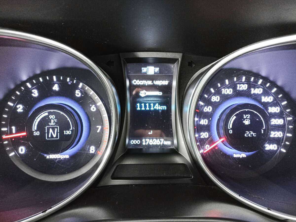 Hyundai Santa Fe с пробегом — 2013 год. Фото: #10