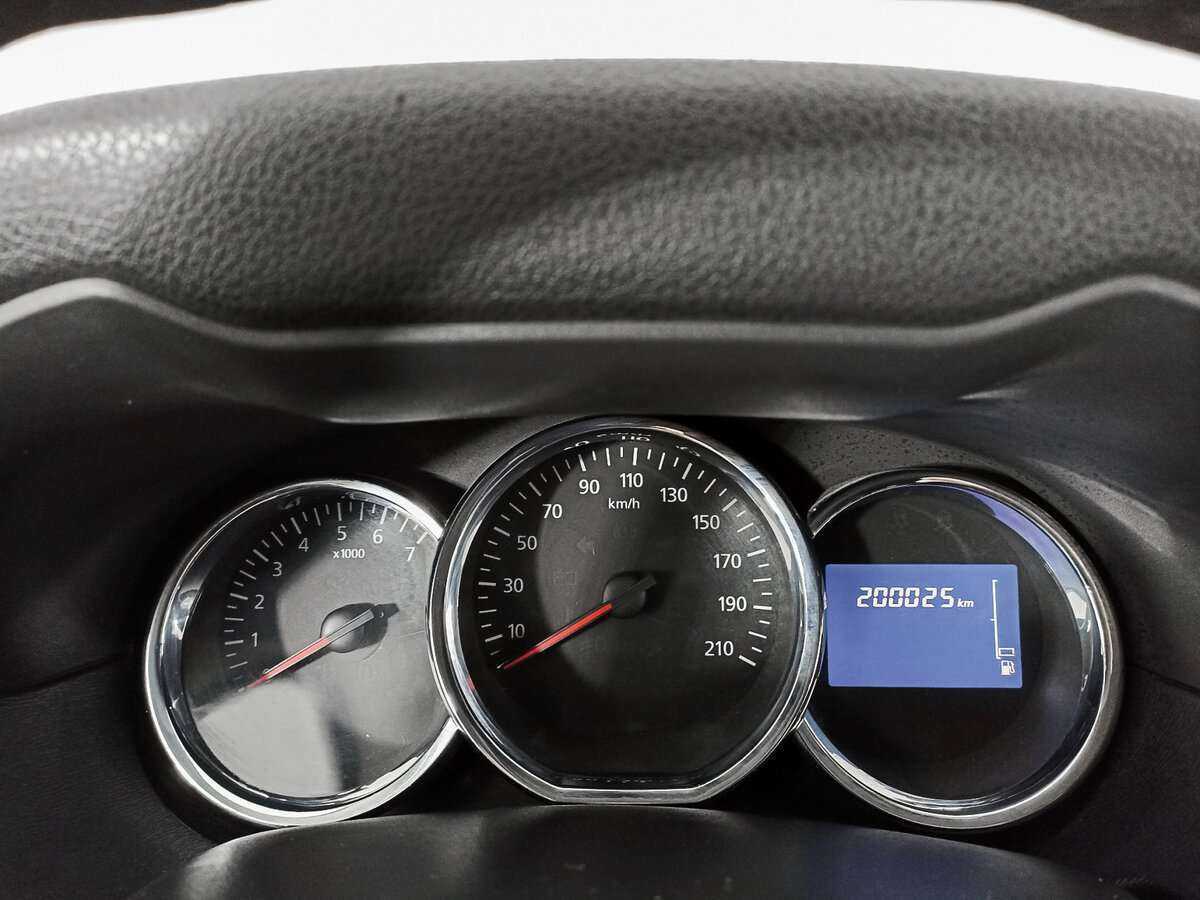 Nissan Terrano с пробегом — 2016 год. Фото: #10