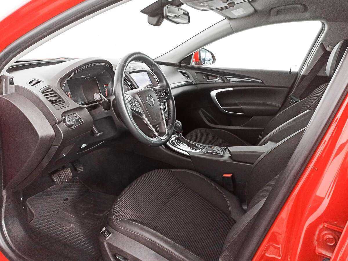 Opel Insignia с пробегом — 2015 год. Фото: #13