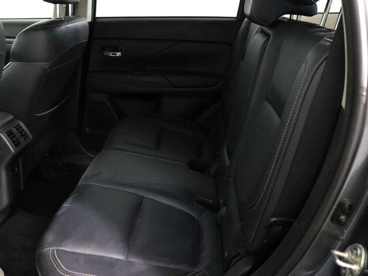 Mitsubishi Outlander с пробегом — 2019 год. Фото: #8