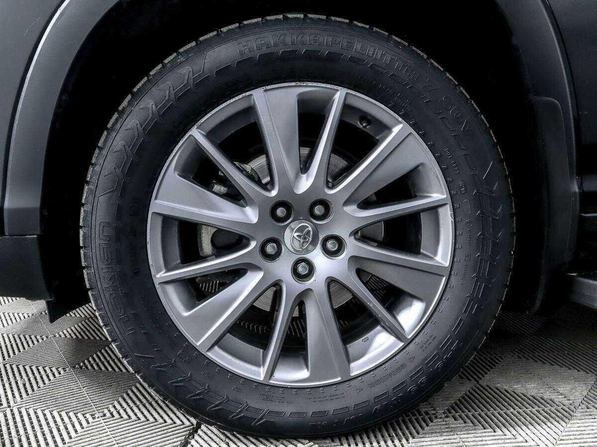 Toyota Highlander с пробегом — 2014 год. Фото: #16