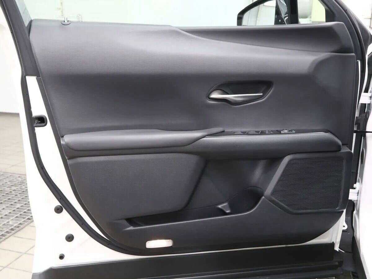 Lexus UX с пробегом — 2019 год. Фото: #4